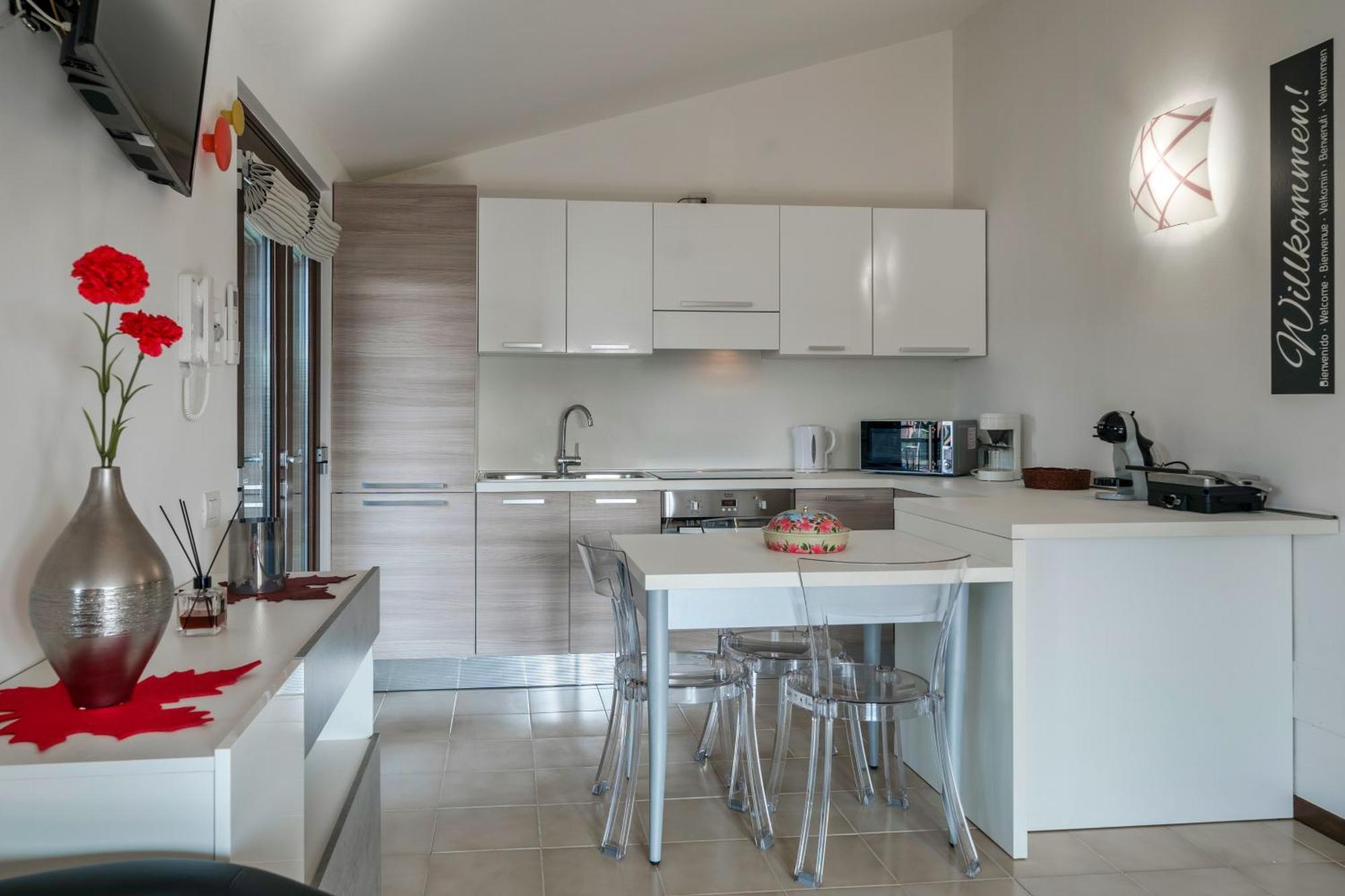 Casa Lugana 15 - Monolocale Con Piscina Fronte Lago Sirmione Exterior foto